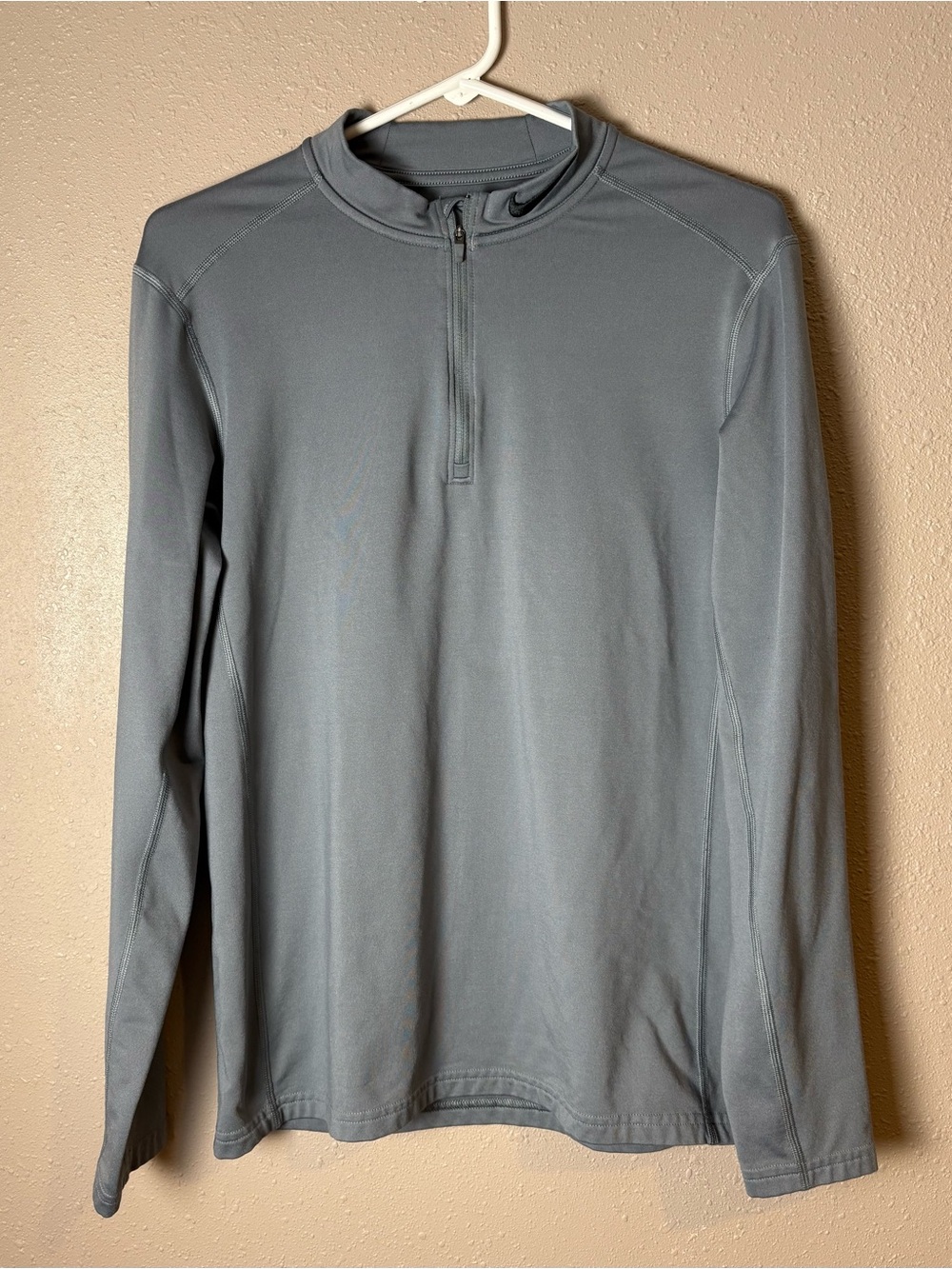 Nike Men's Gray Quarter-Zip Pullover